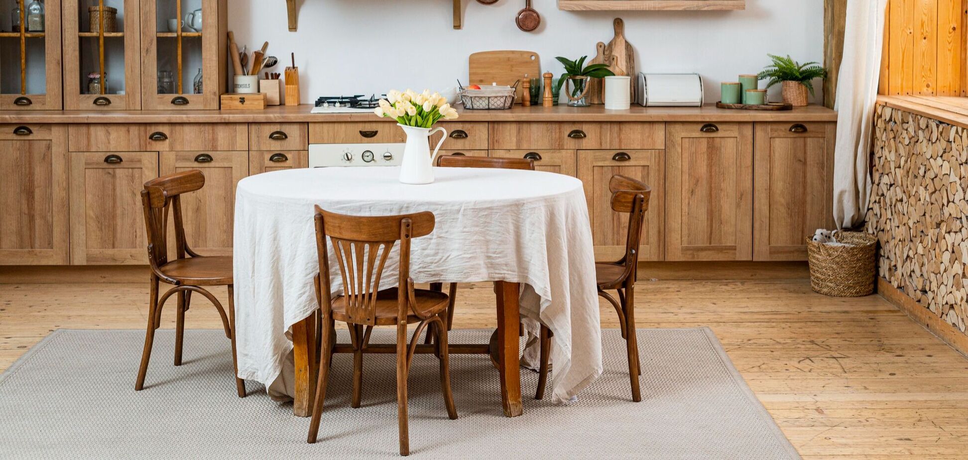 Забудьте про 'столову': як правильно назвати українською