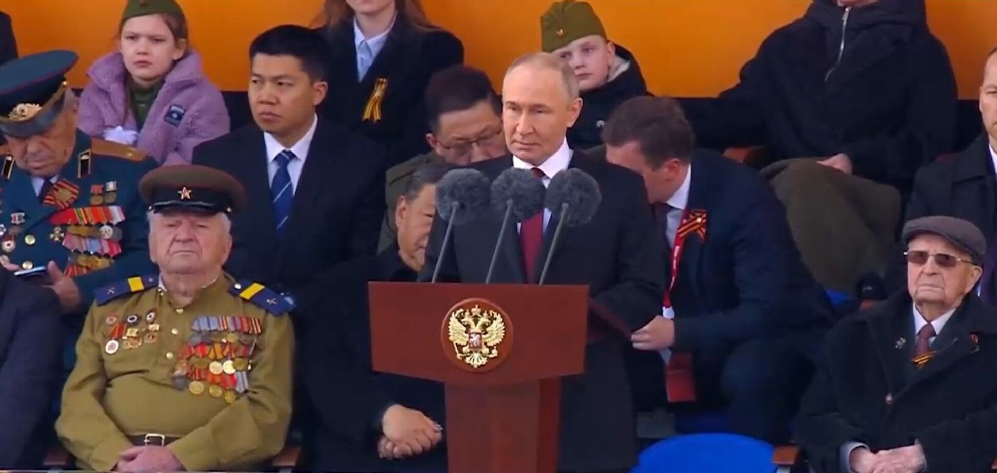 'Вся страна поддерживает': Путин во время военного парада в Москве вспомнил о войне в Украине