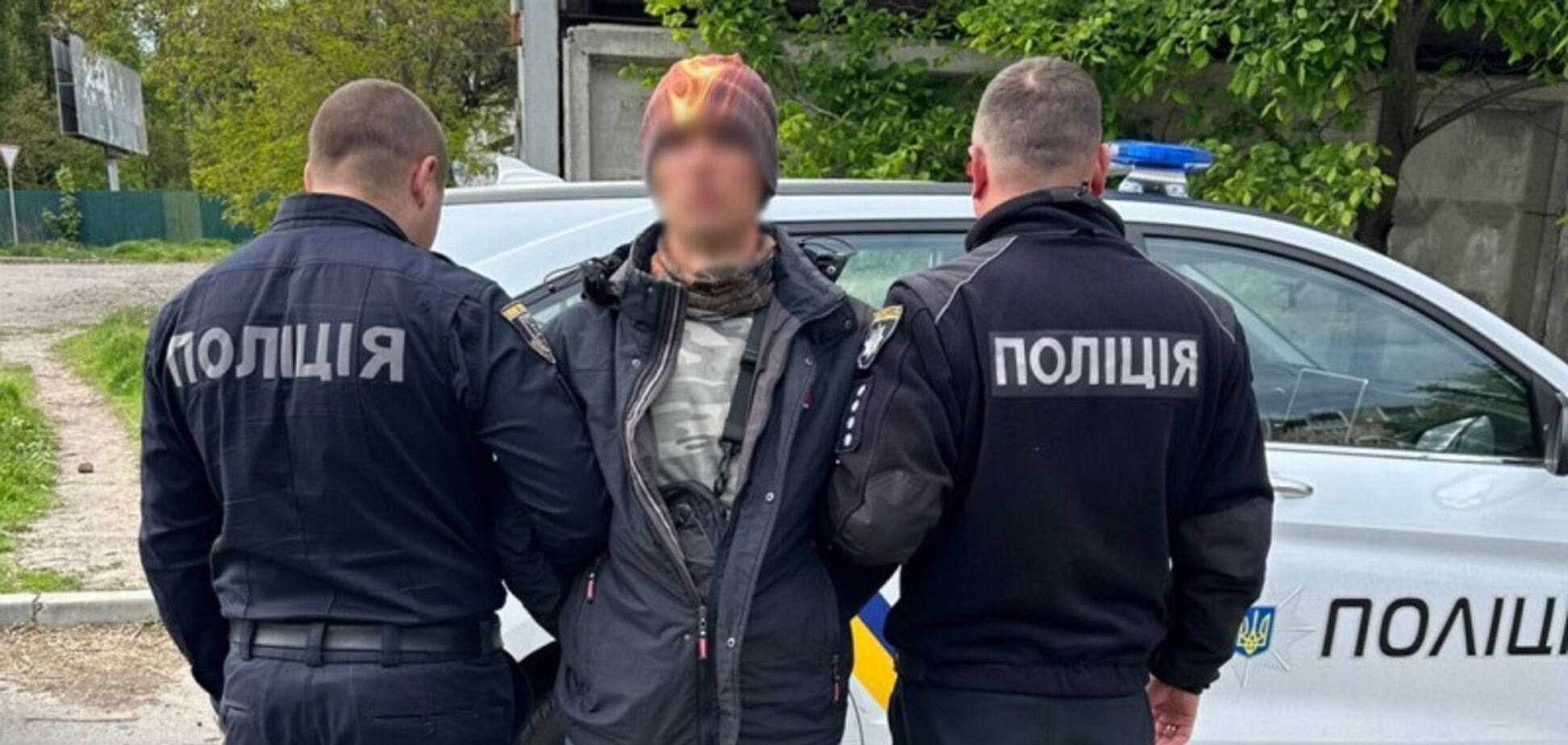 У Чернігові затримали чоловіка, який погрожував ножем військовим ТЦК: як покарають зловмисника. Фото