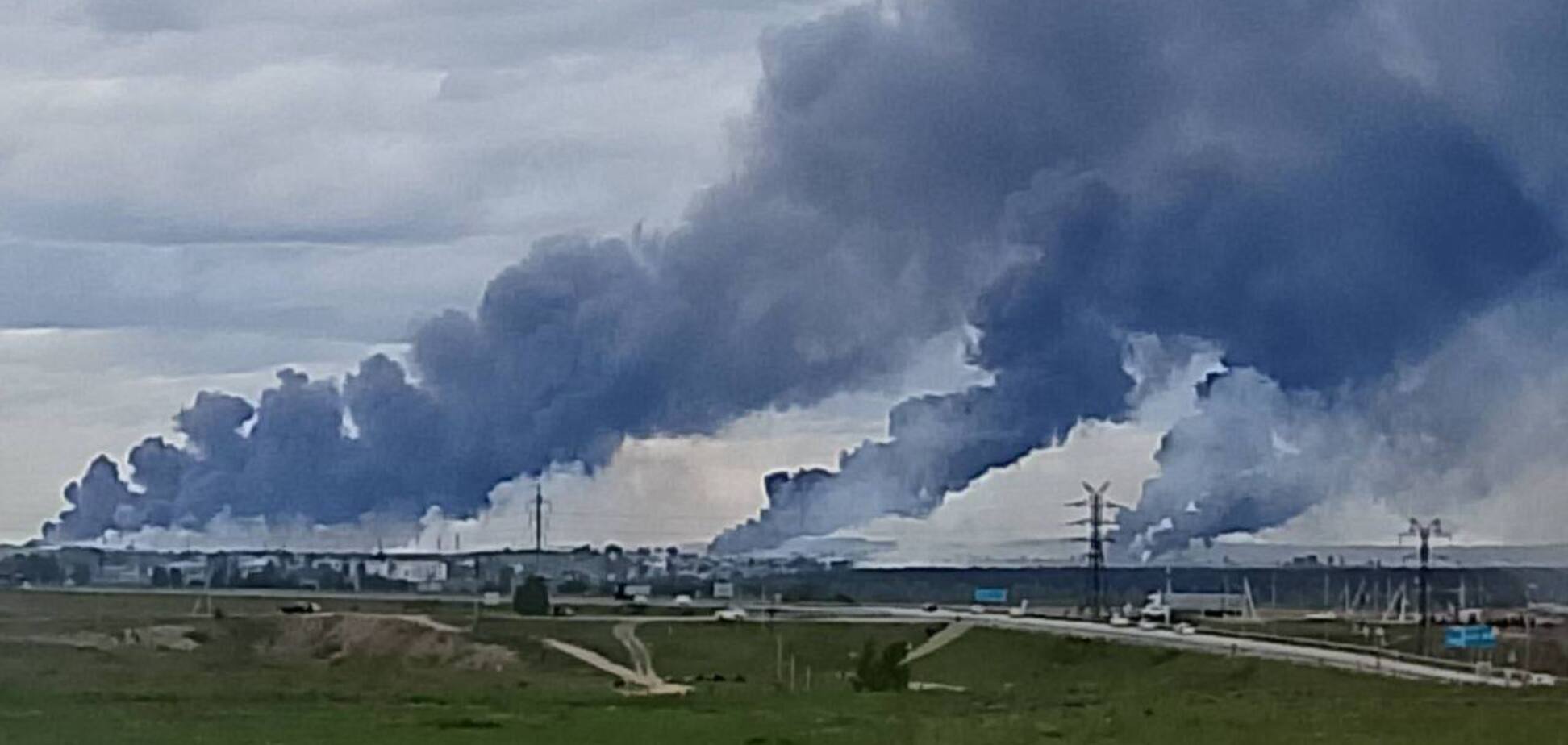 Дроны запускали с фуры: в России подтвердили атаку дронов на Сибирь. Видео