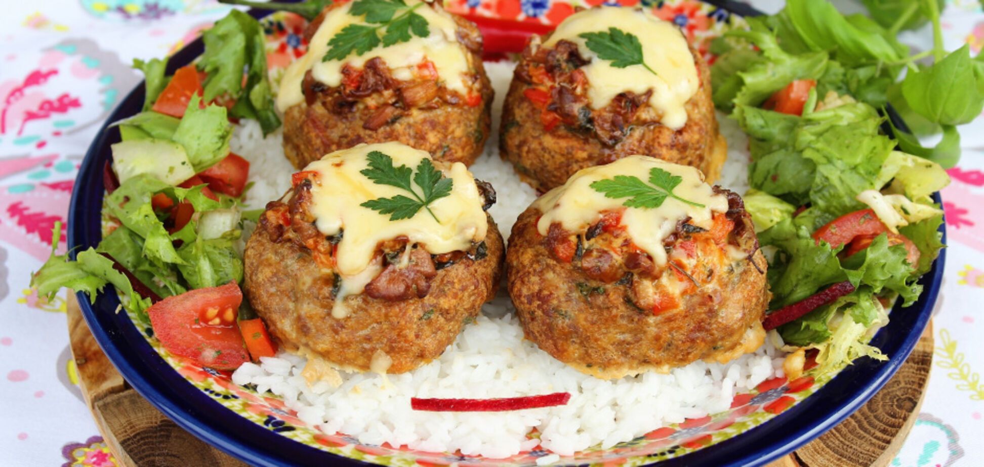 Соковиті курячі гнізда з фаршу: смачний рецепт для вечері