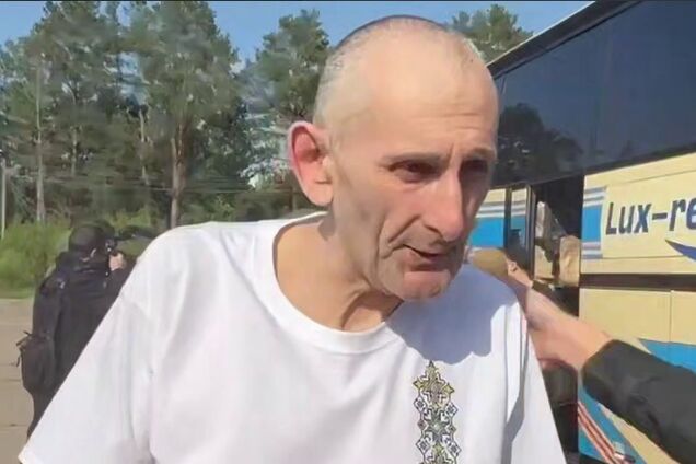 Лучший подарок, о котором мечтал: воина вернули из вражеского плена в день рождения. Видео