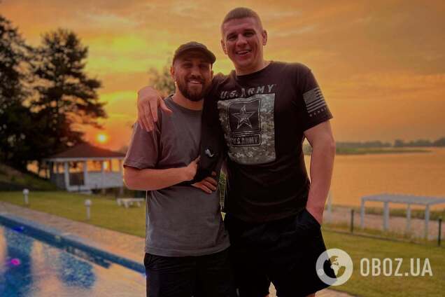 Ломаченко после страшных ночных обстрелов Украины разместил радостное фото и с улыбкой пожелал всем мира