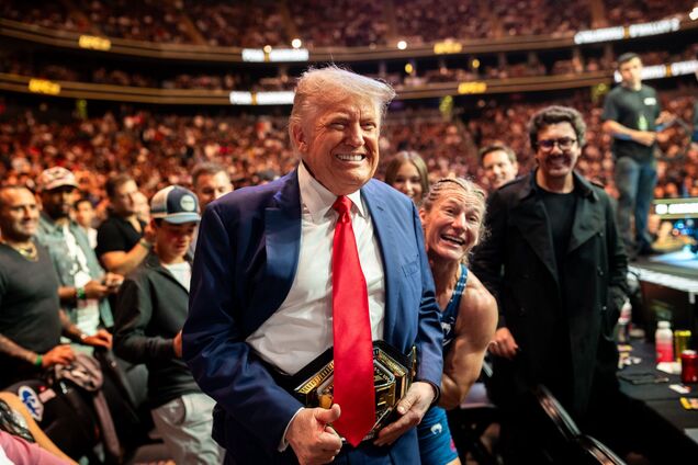 Иллюстрация - Дональд Трамп и Кайла Харрисон