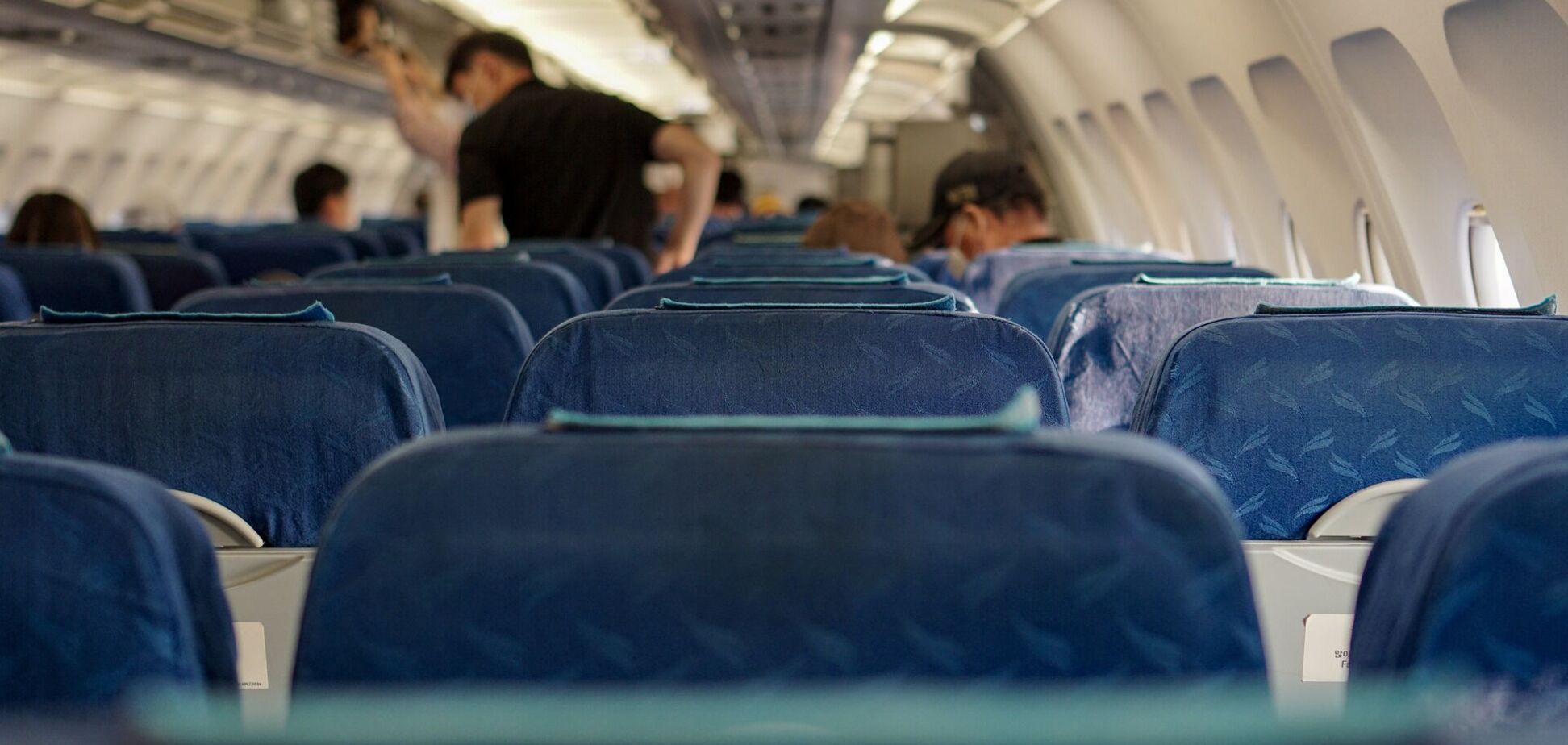 'Ризикована справа': стюардеса розповіла, чому ніколи не слід мінятися місцями у літаку