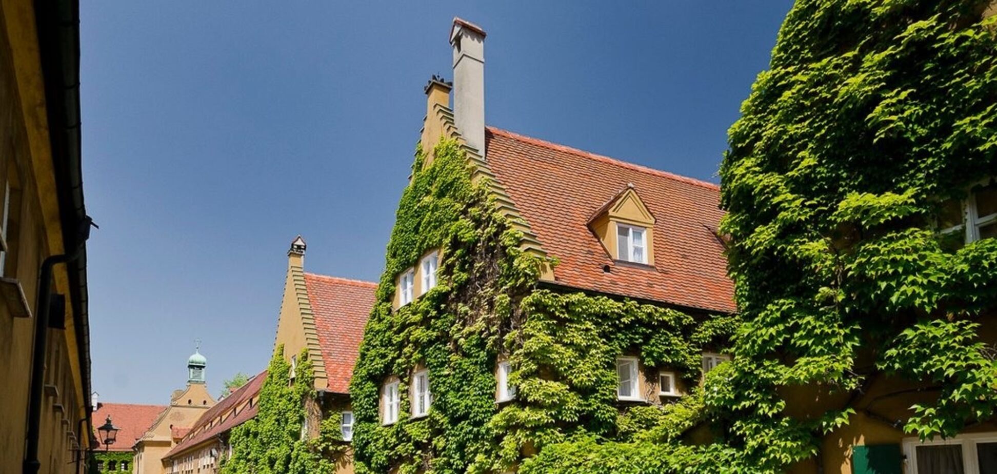 У Європі є ЖК, де не підвищували оренду з 1521 року: хто може туди переїхати