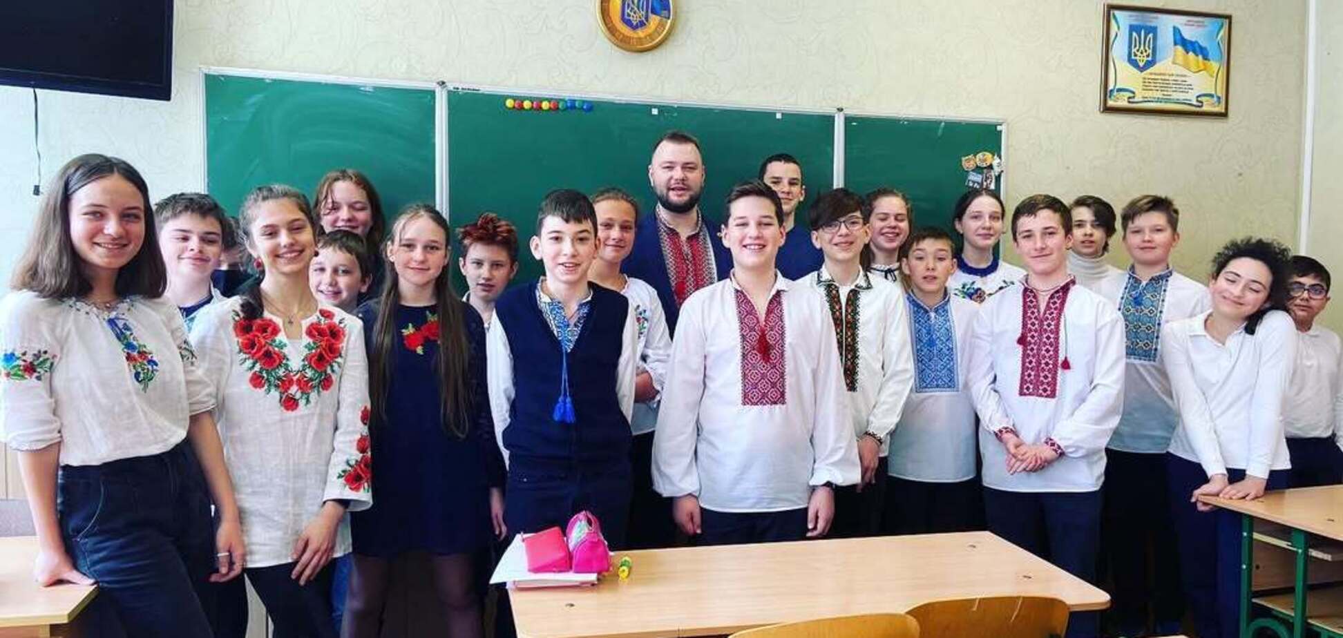 'Только песни, настолки, сладости и чай': учитель географии назвал причину увольнения из государственной школы и вызвал дискуссию в сети