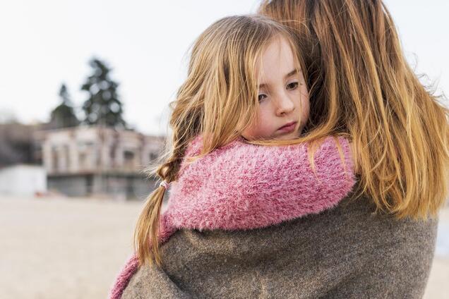 Вчені назвали три потужні фрази, які миттєво заспокоять будь-яку дитину