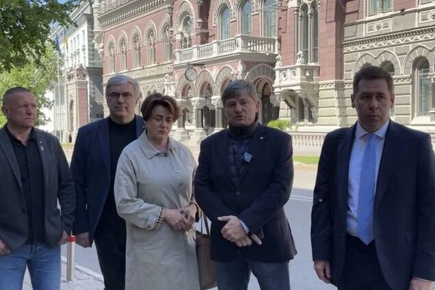 Незаконные санкции против Порошенко: суд обязал внести в ЕРДР сведения об уголовном преступлении должностных лиц НБУ