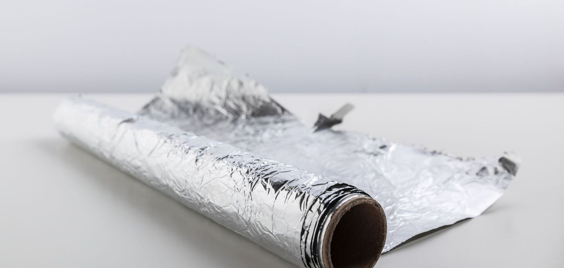 Для чего не подходит алюминиевая фольга: важные советы по использованию