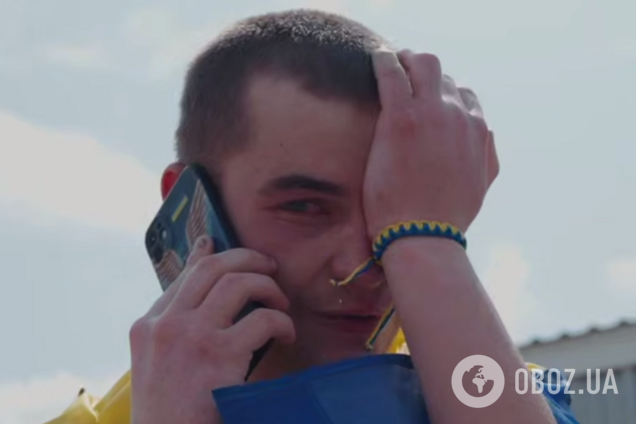 'Хто в нас – донька чи син?' Мережу зворушило відео зі звільненим із полону захисником, який дізнався про народження дитини