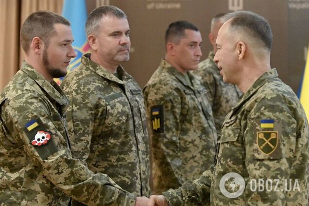 Олександр Сирський нагородив воїнів ЗСУ орденами Хрест заслуги