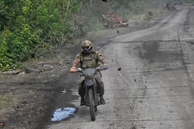 Оккупант на мотоцикле