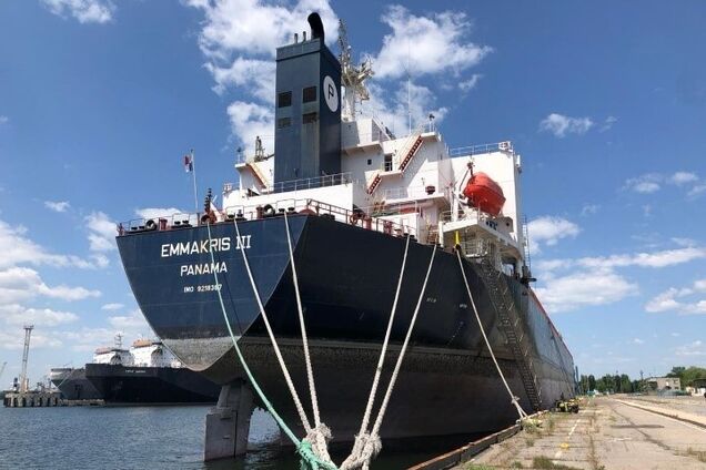 Судно EMMAKRIS III після арешту