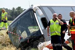 Во Франции в ДТП попал пассажирский автобус с украинскими подростками, погибли четыре человека: все подробности. Фото