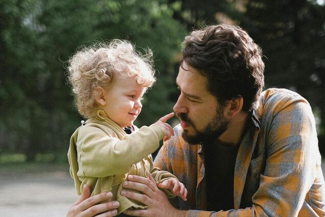 С Днем отца: красивые поздравления для пап