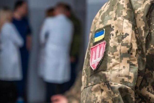 Конфликт произошел в подъезде: во Львове соседка запшикала перцовым газом ветерана войны, который пережил российский плен. Видео