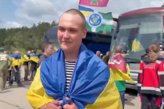 Российские оккупанты отрубили палец пленному из Славянска