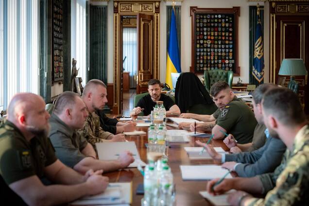 'Террор России становится все более подлым': Зеленский провел совещание с военными и рассказал о планах врага. Фото