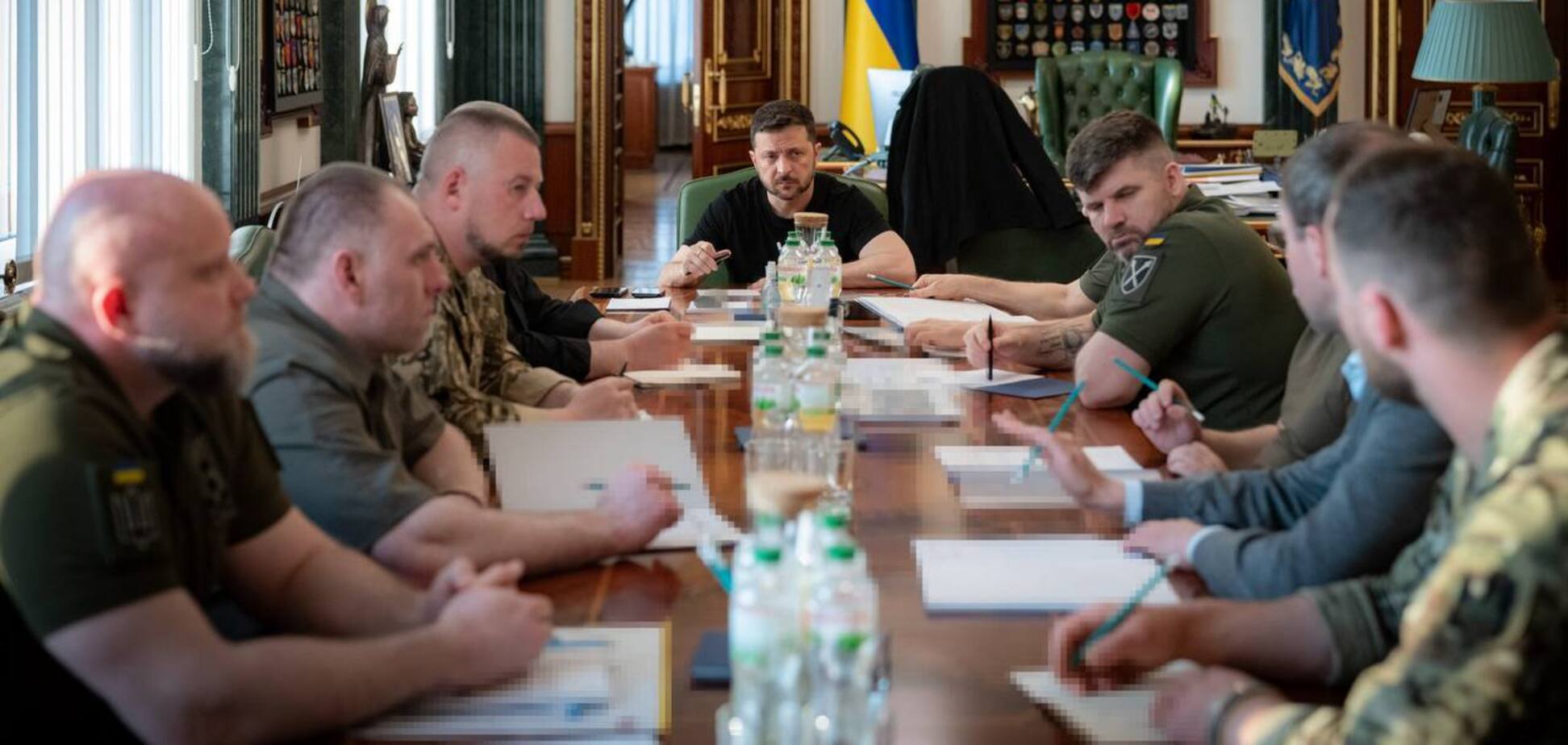 'Терор Росії стає все більш підлим': Зеленський провів нараду з військовими і розповів про плани ворога. Фото