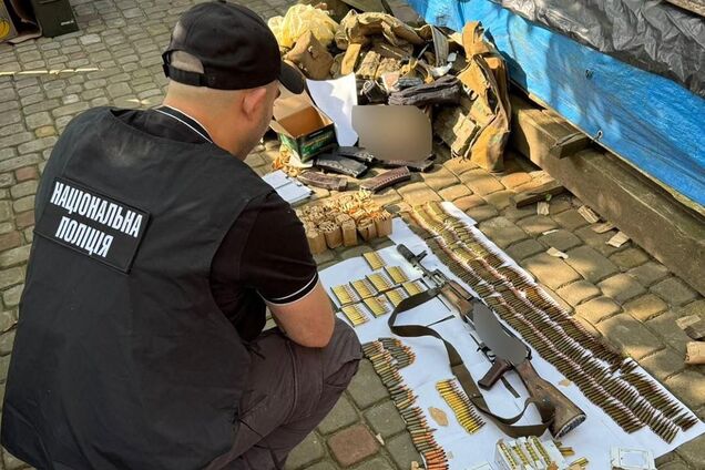 Гранатометы, гранаты и боеприпасы: Нацполиция провела более 940 обысков по изъятию незаконного оружия. Фото