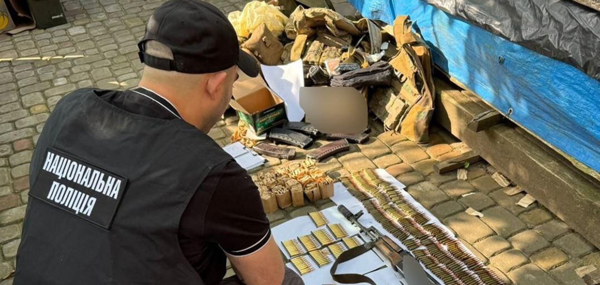 Гранатомети, гранати і боєприпаси: Нацполіція провела понад 940 обшуків із вилучення незаконної зброї. Фото