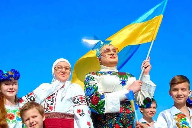 'Мама' Вєрки Сердючки прокоментувала скандал через російські пісні, який підняв на вуха поліцію