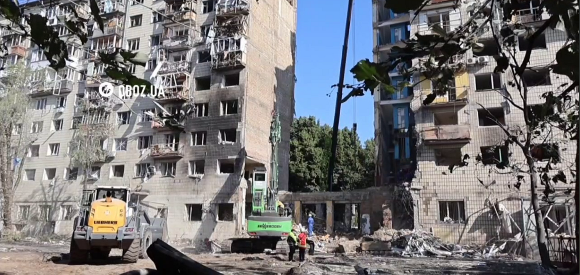 Удар РФ по дому в Соломенском районе Киева: спасатели деблокировали тело женщины. Фото и видео