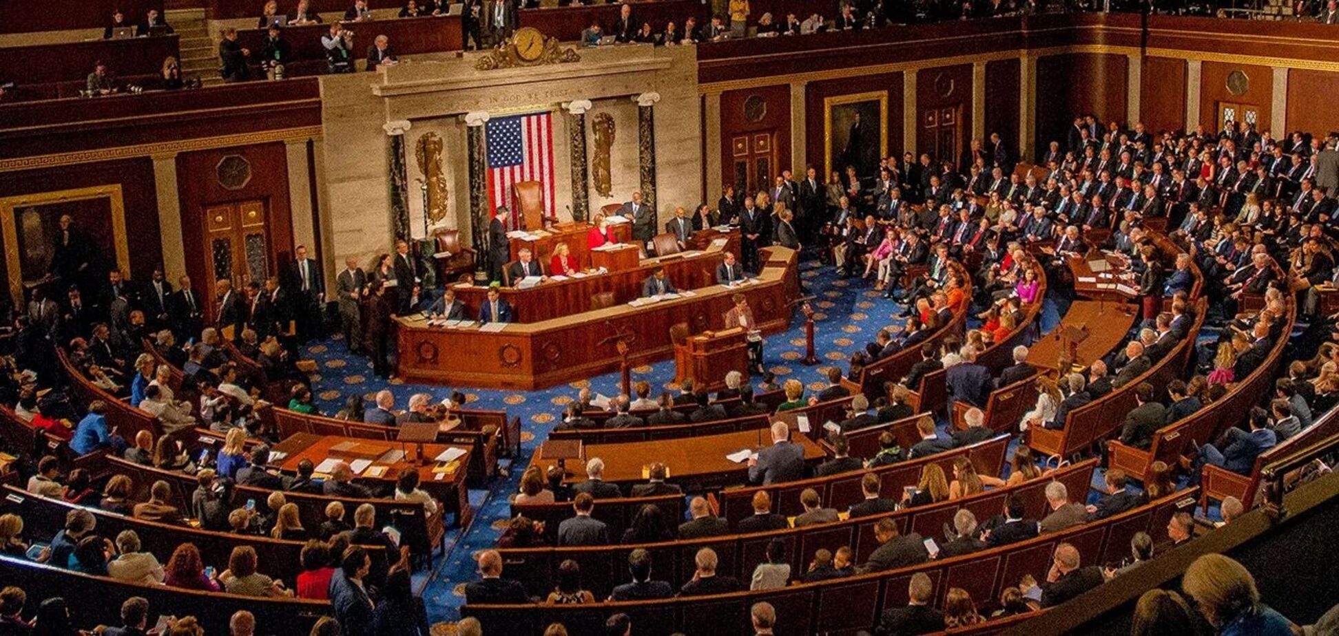 Республиканцы хотят иметь свое мнение, а демократы обеспокоены: как Конгресс отреагировал на заявления Трампа по Ирану