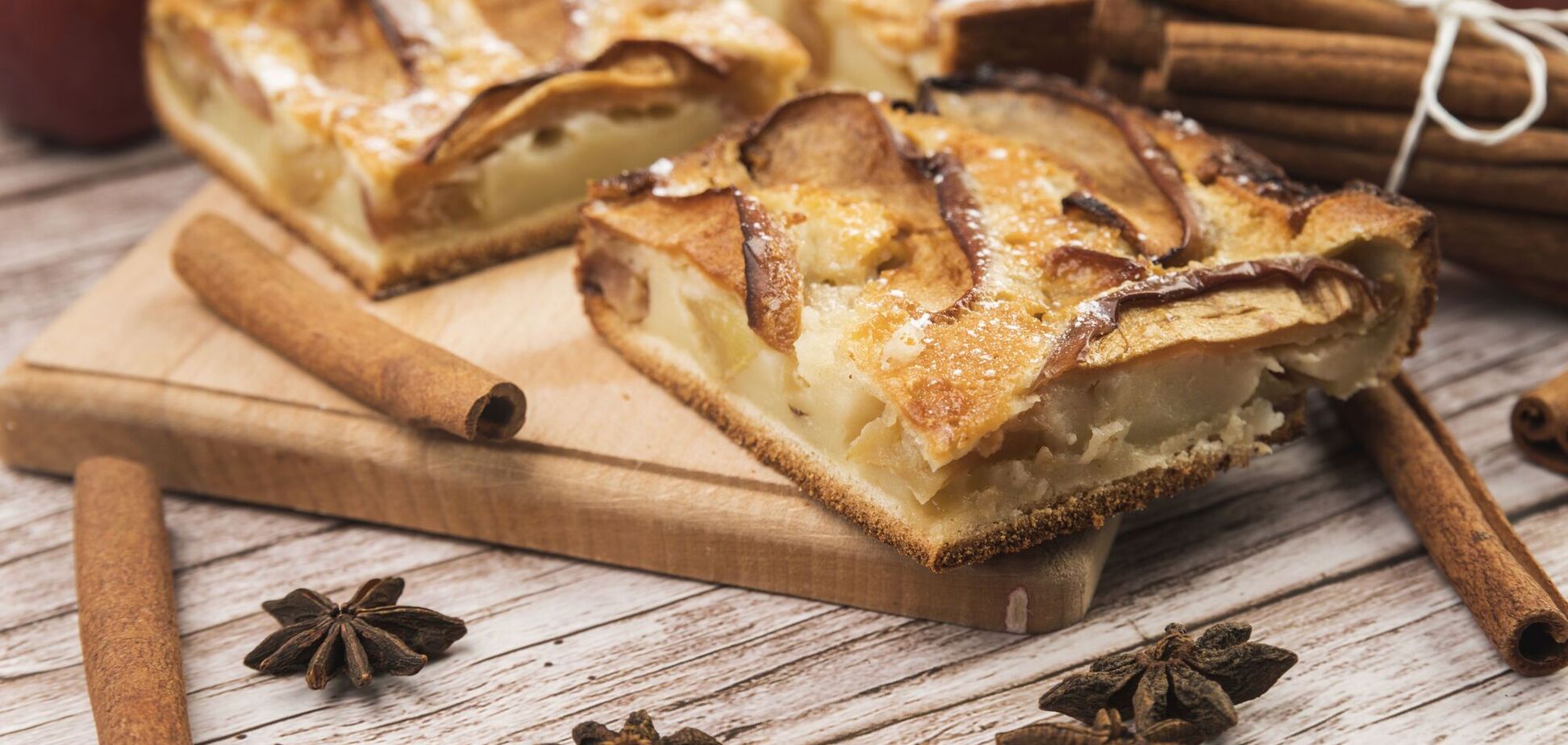 Пышный яблочный пирог, как облачко: готовится без сахара