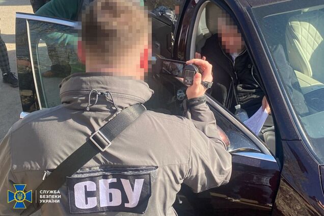 СБУ и Нацполиция разоблачили чиновников горсовета Одессы, которые разворовали почти 50% средств на захоронение украинских воинов. Фото