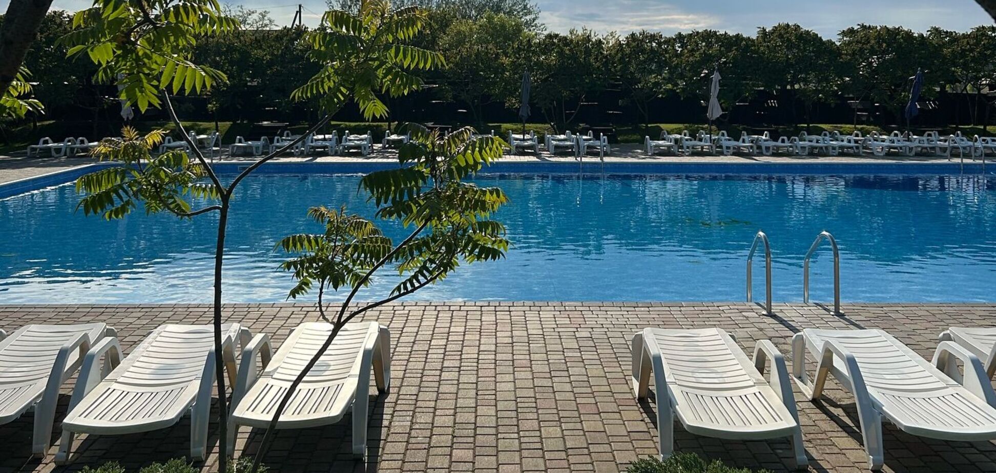 Отели с бассейнами в Полтаве и области в Полтаве и области