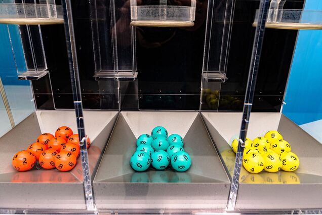 Лототрон как символ выигрыша джекпота в лотерее