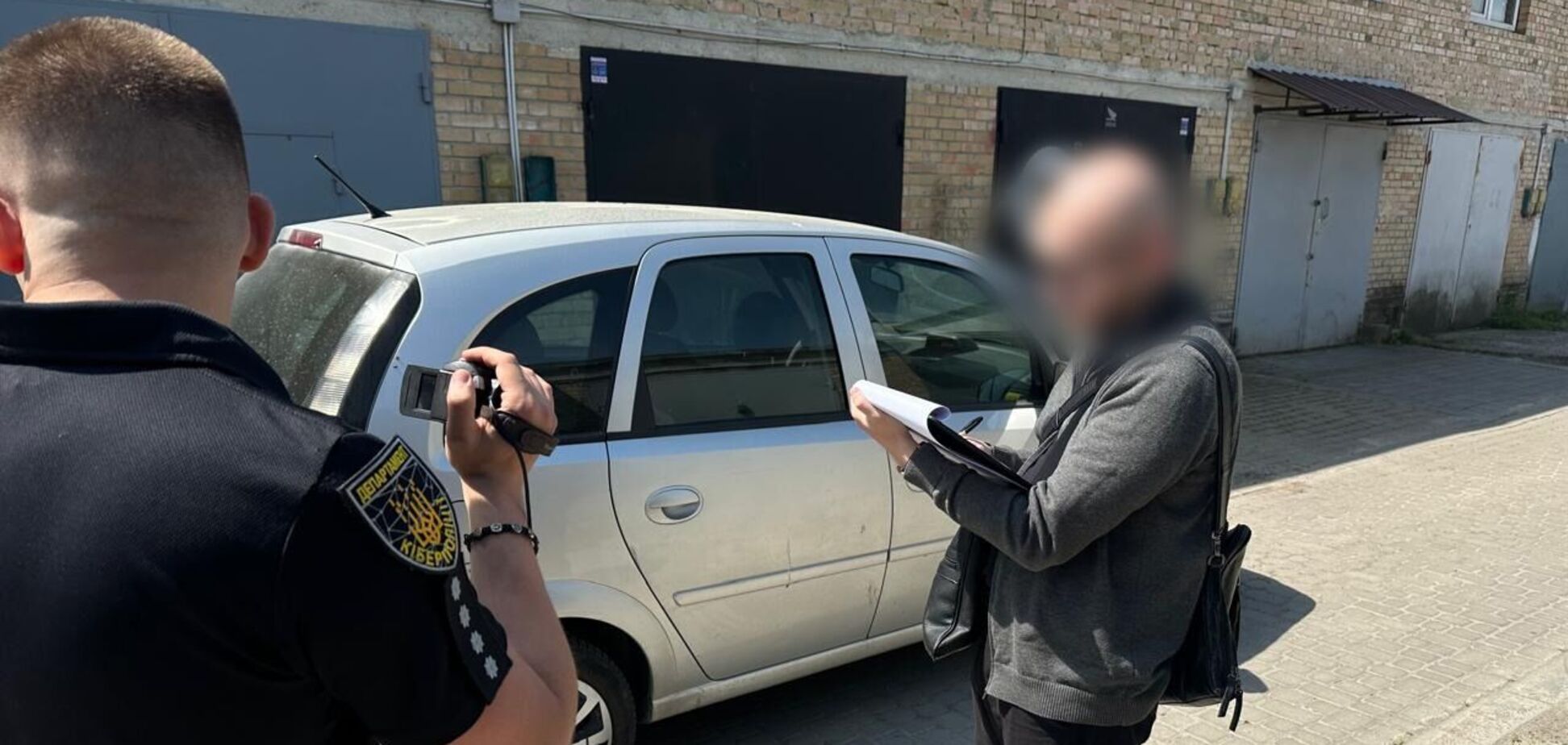 Ілюстрація - оголошення підозри директора благодійного фонду на Львівщині