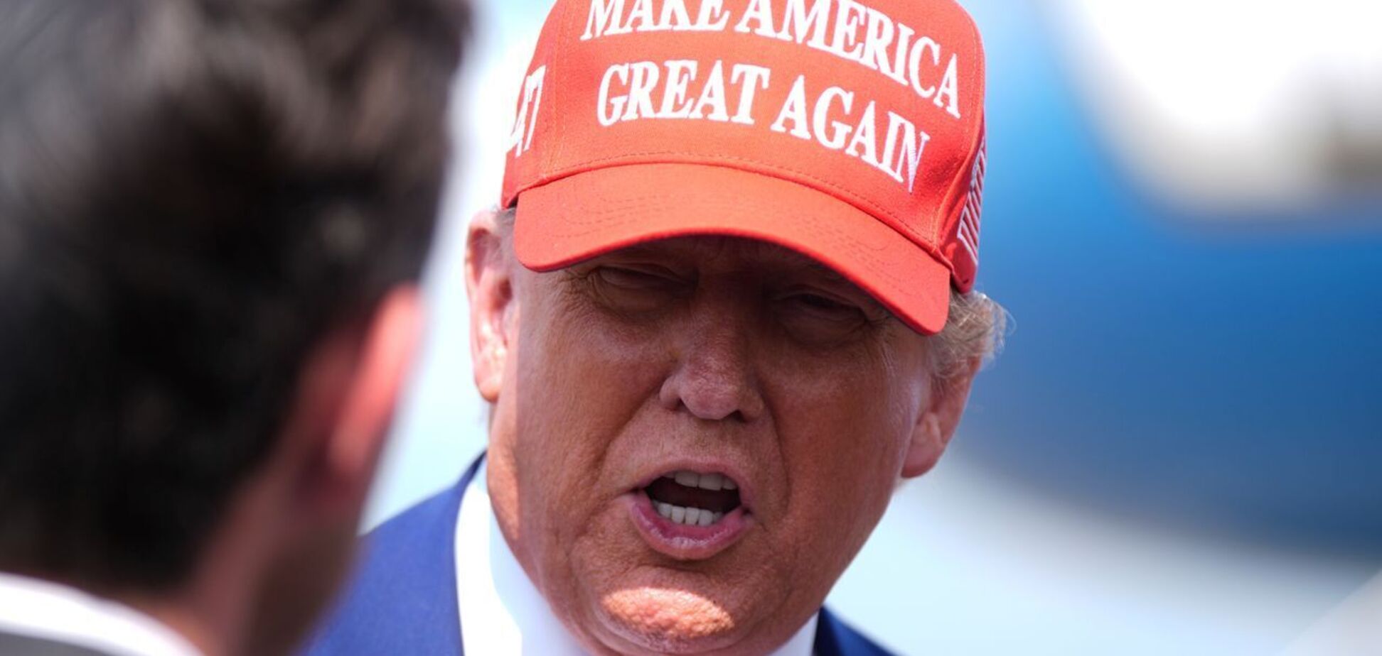 'Израиль справляется хорошо': Трамп дал Ирану 'две недели максимум'