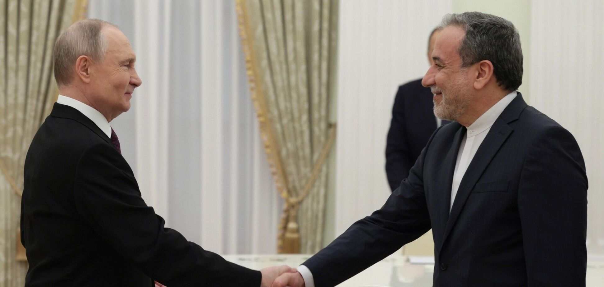 Глава МИД Ирана собирается в Москву на встречу с Путиным – DW