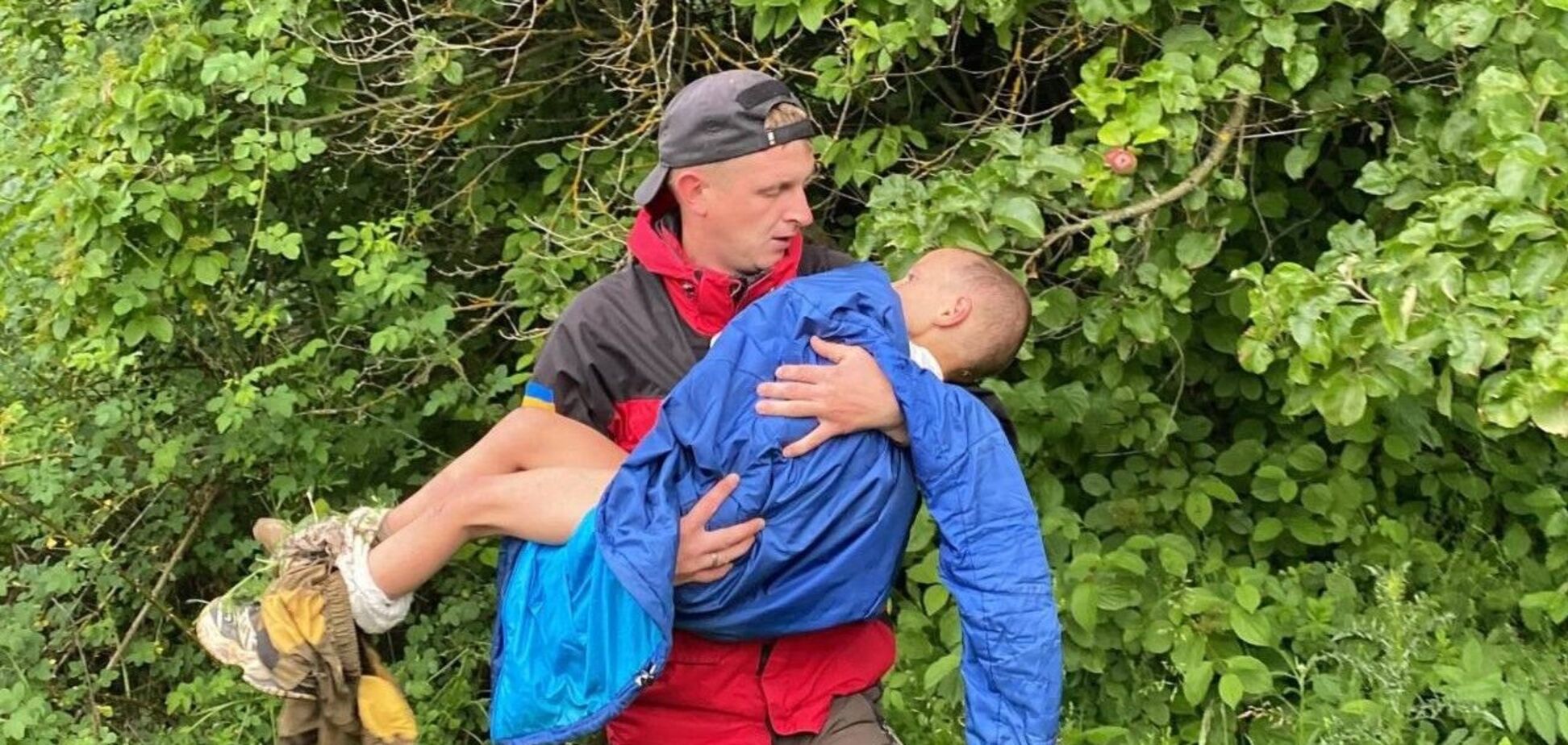 На Прикарпатье дрон нашел 5-летнего мальчика, которого искали трое суток: первые фото и видео