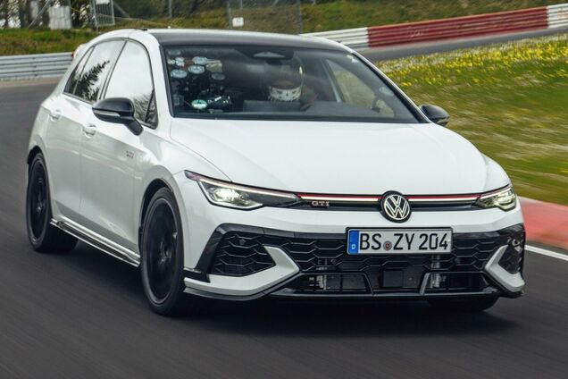 Volkswagen Golf GTI Edition 50