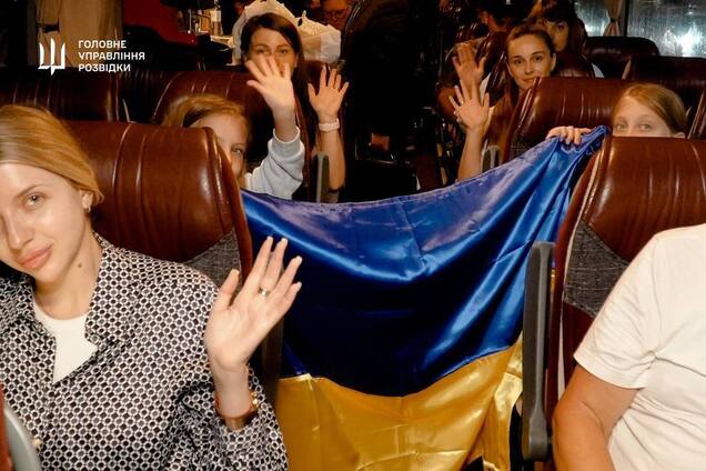 Украина эвакуировала своих граждан из Израиля накануне атак США по Ирану: появились подробности операции. Фото