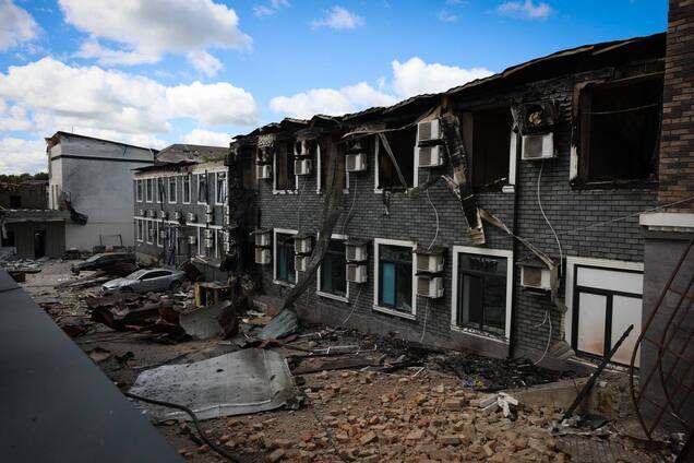 Двух пострадавших женщин достали из-под завалов: Россия во время атаки на Киевщину целилась по гражданским, появились новые данные о разрушениях. Фото