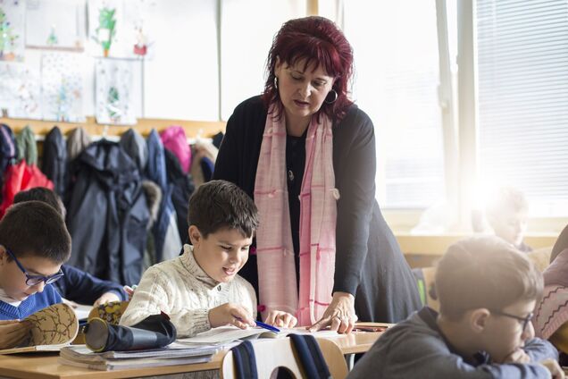 Чому вчителі в Україні бідні? Мережу сколихнула нова дискусія