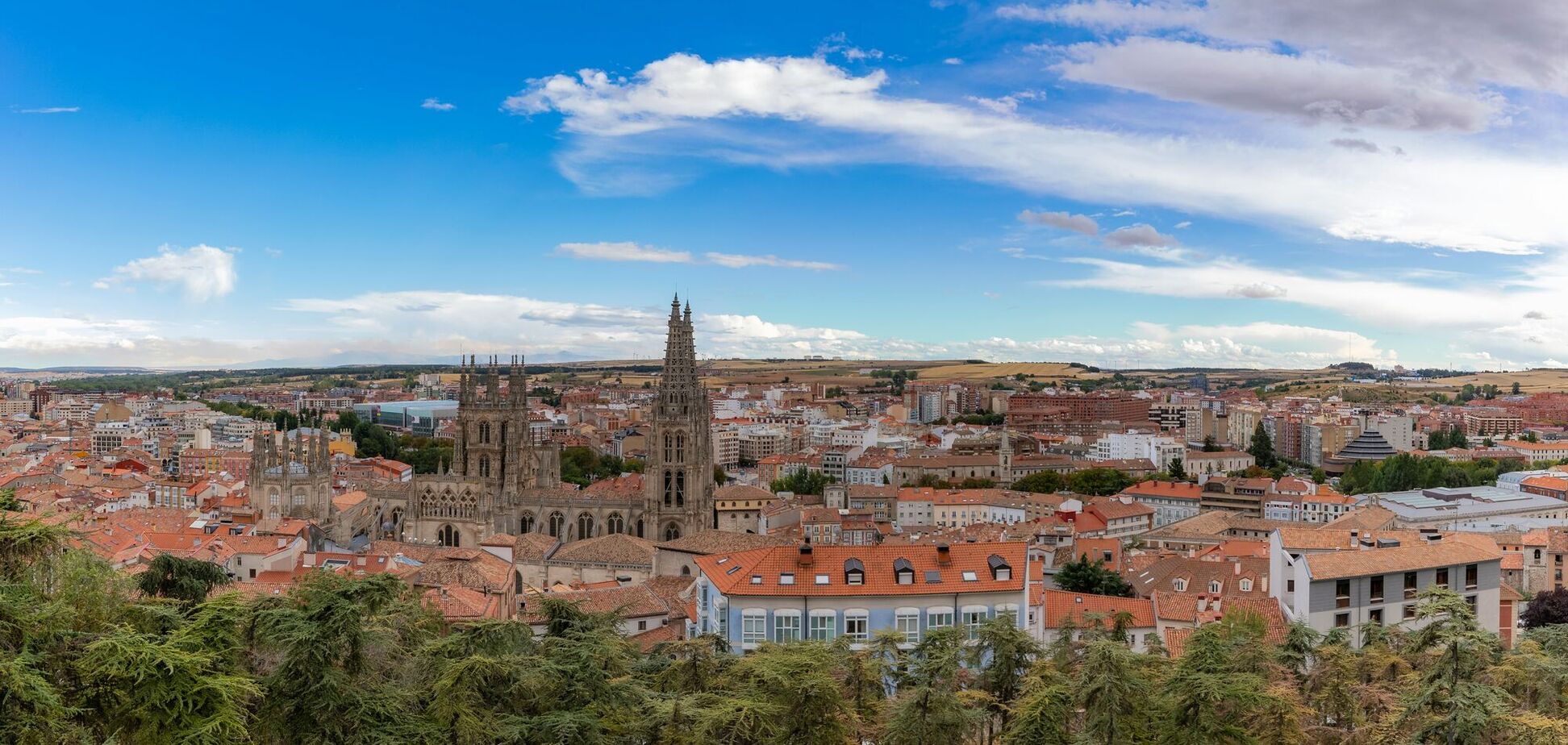 Где в Испании все еще рады туристам: 4 удачных направления