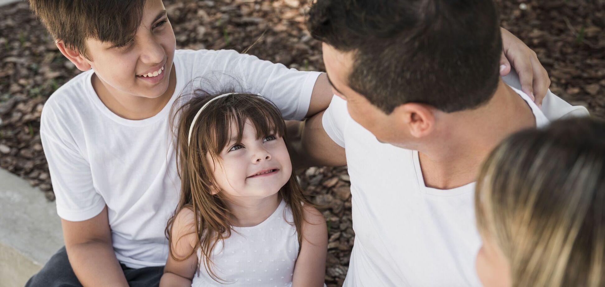 5 речей, яких діти таємно навчаються, просто спостерігаючи за дорослими