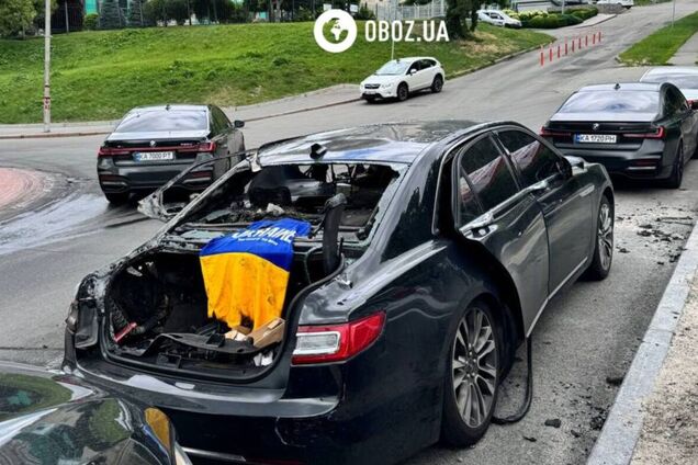 У Києві вночі підпалили авто столичного боксера: засвітився у скандалі з 'п’яними вечірками'. Подробиці, фото та відео