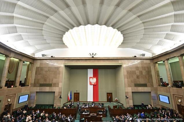 Сейм Польши проголосовал за выход страны из конвенции о противопехотных минах: что это значит