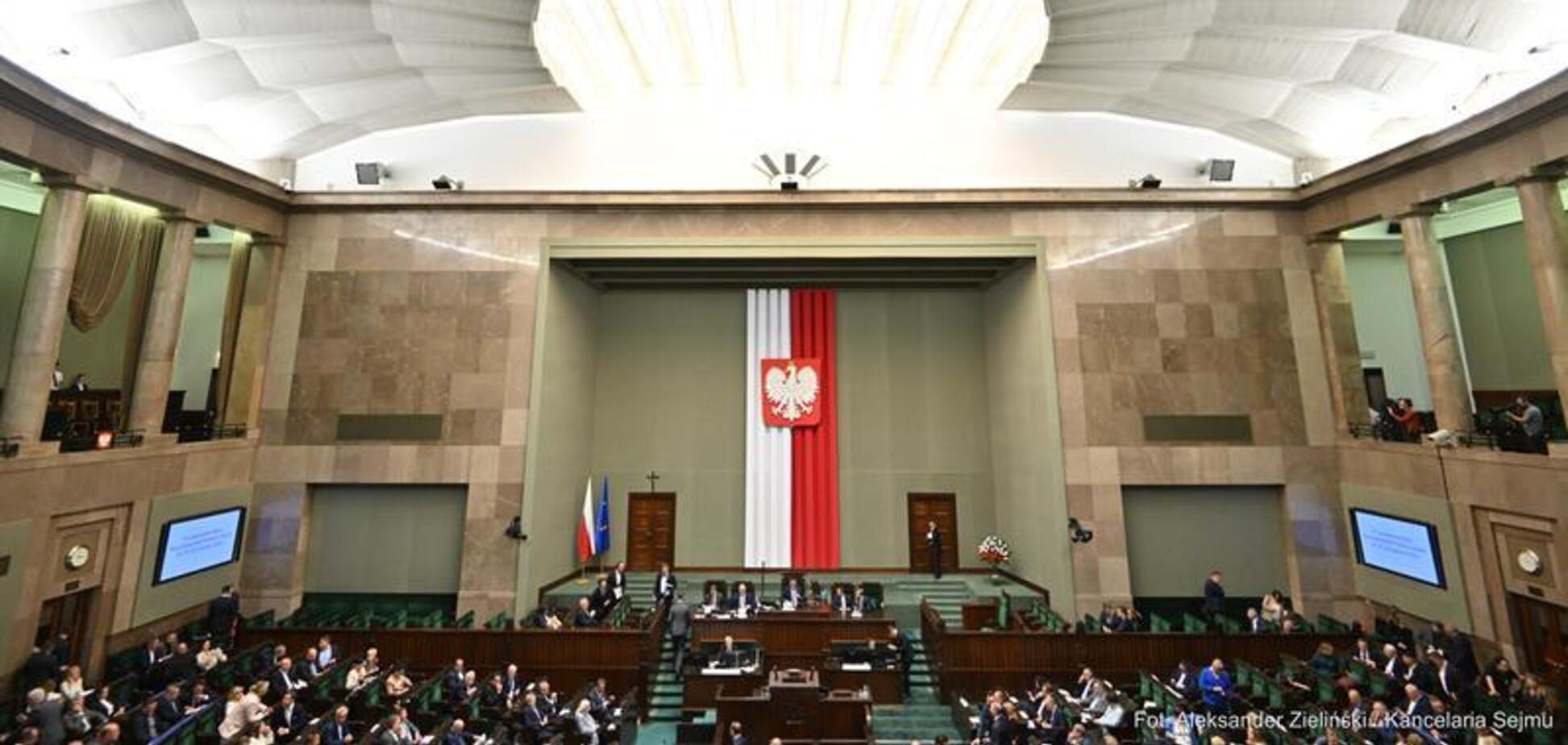 Сейм Польши проголосовал за выход страны из конвенции о противопехотных минах: что это значит