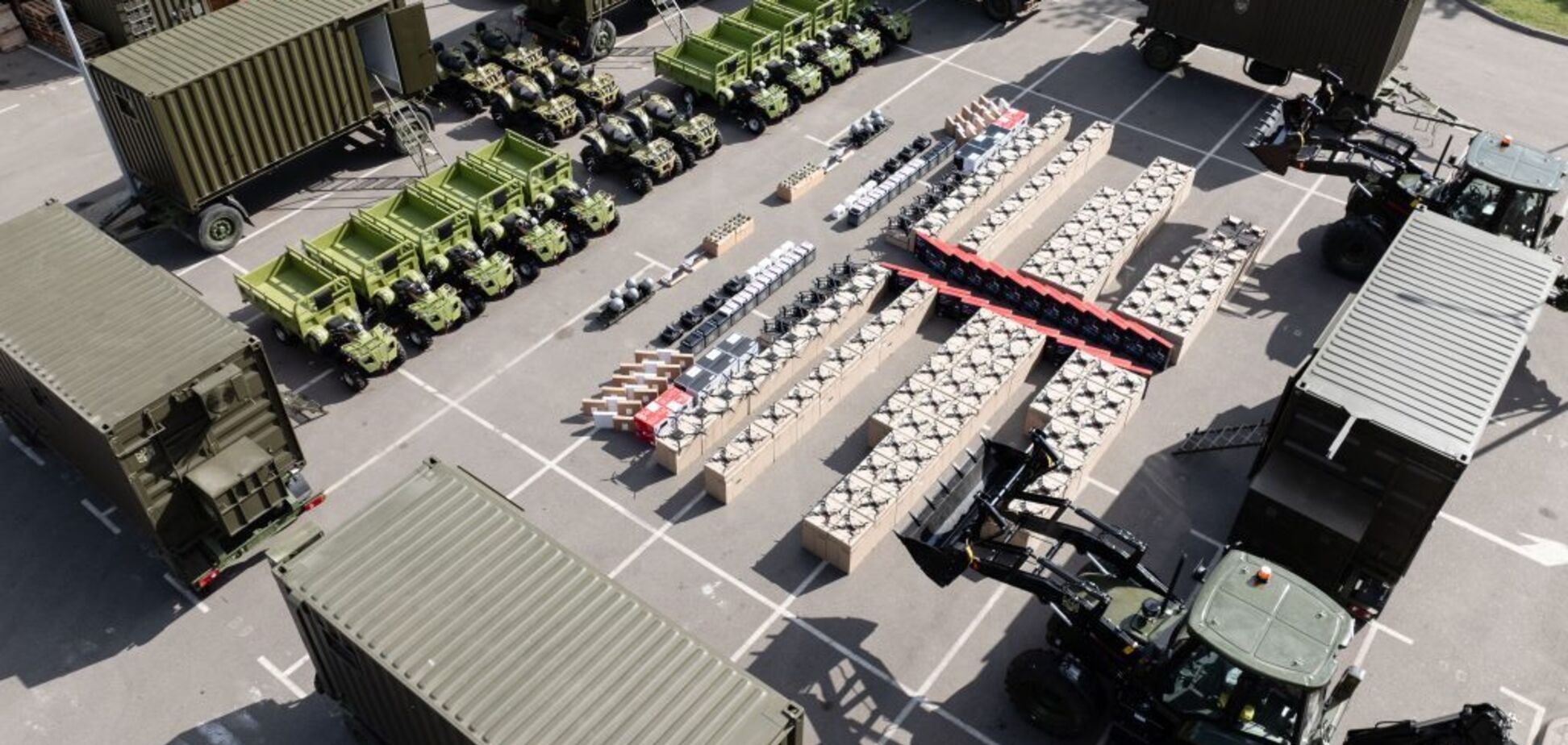 Тысяча FPV-дронов, экскаваторы и РЭБы: военные на фронте получат новую помощь от Порошенко