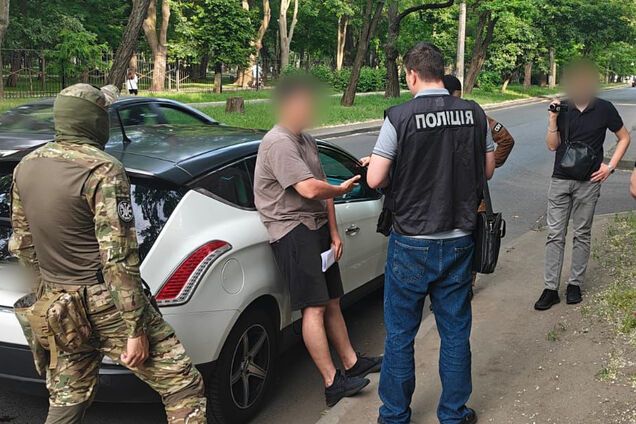 Хотел получить секретные разработки ВСУ: в Одессе задержали дельца, который пытался подкупить чиновника оборонного предприятия. Фото