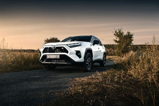 Українці масово купують нові авто
