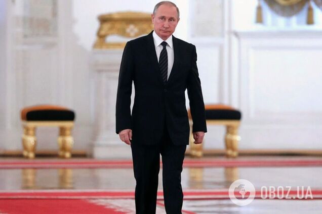 Зріст Путіна: що відомо про туфлі з 'сюрпризом', які додають 10 см російському диктатору